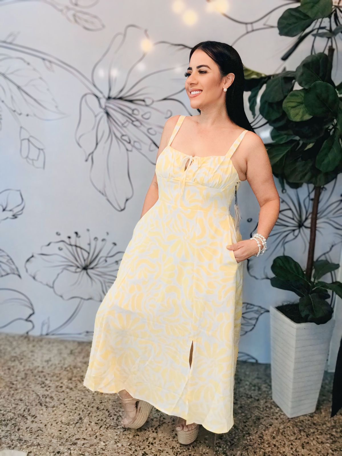 Yellow Spring Dress – 𝑌𝐶 𝐵𝑜𝑢𝑡𝑖𝑞𝑢𝑒 & 𝐽𝑒𝑤𝑒𝑙𝑟𝑦